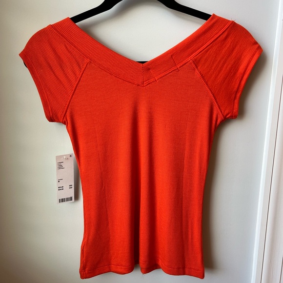 Urban Outfitters BDG V Neck - Size Medium - Picture 3 of 4